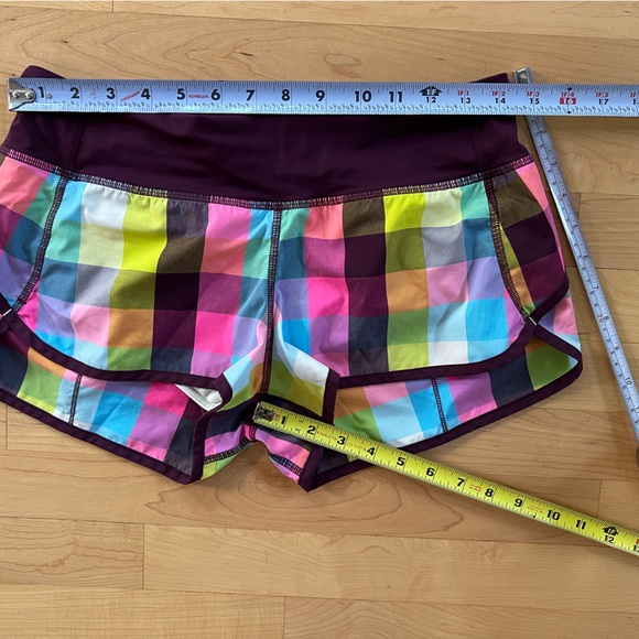 Lululemon Run: Speed Short Sea Check Multi / Plum Plaid | Size 6 - Picture 3 of 11